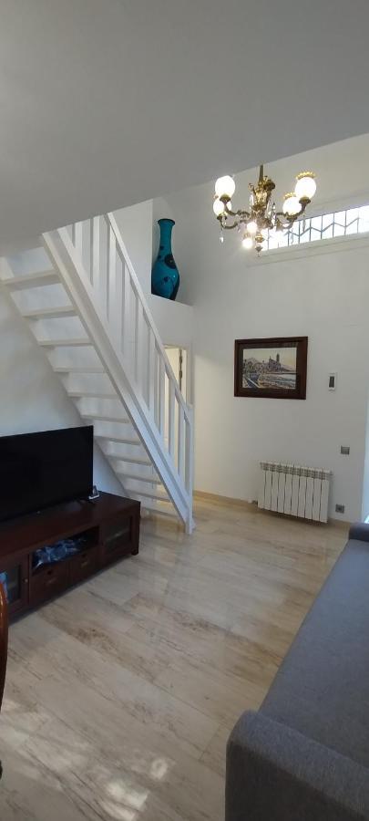 הוילה סנט פר דה ריבס Silom House מראה חיצוני תמונה